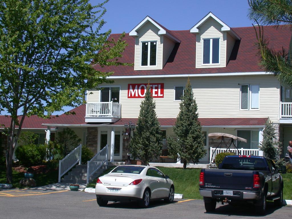 Motel Derfal Repentigny Exteriér fotografie