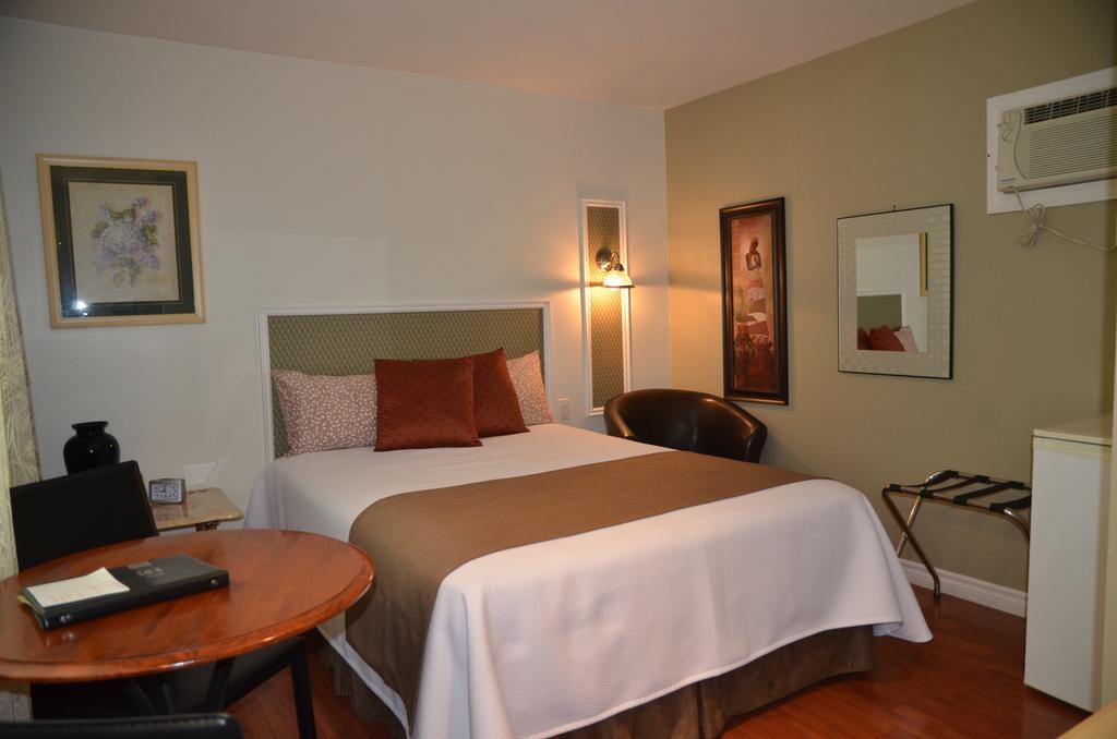 Motel Derfal Repentigny Exteriér fotografie
