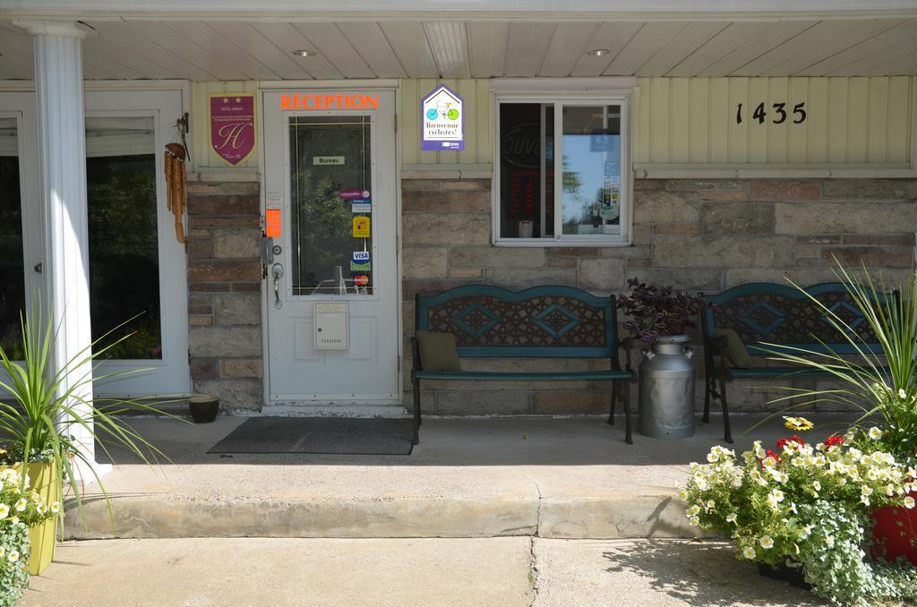 Motel Derfal Repentigny Exteriér fotografie