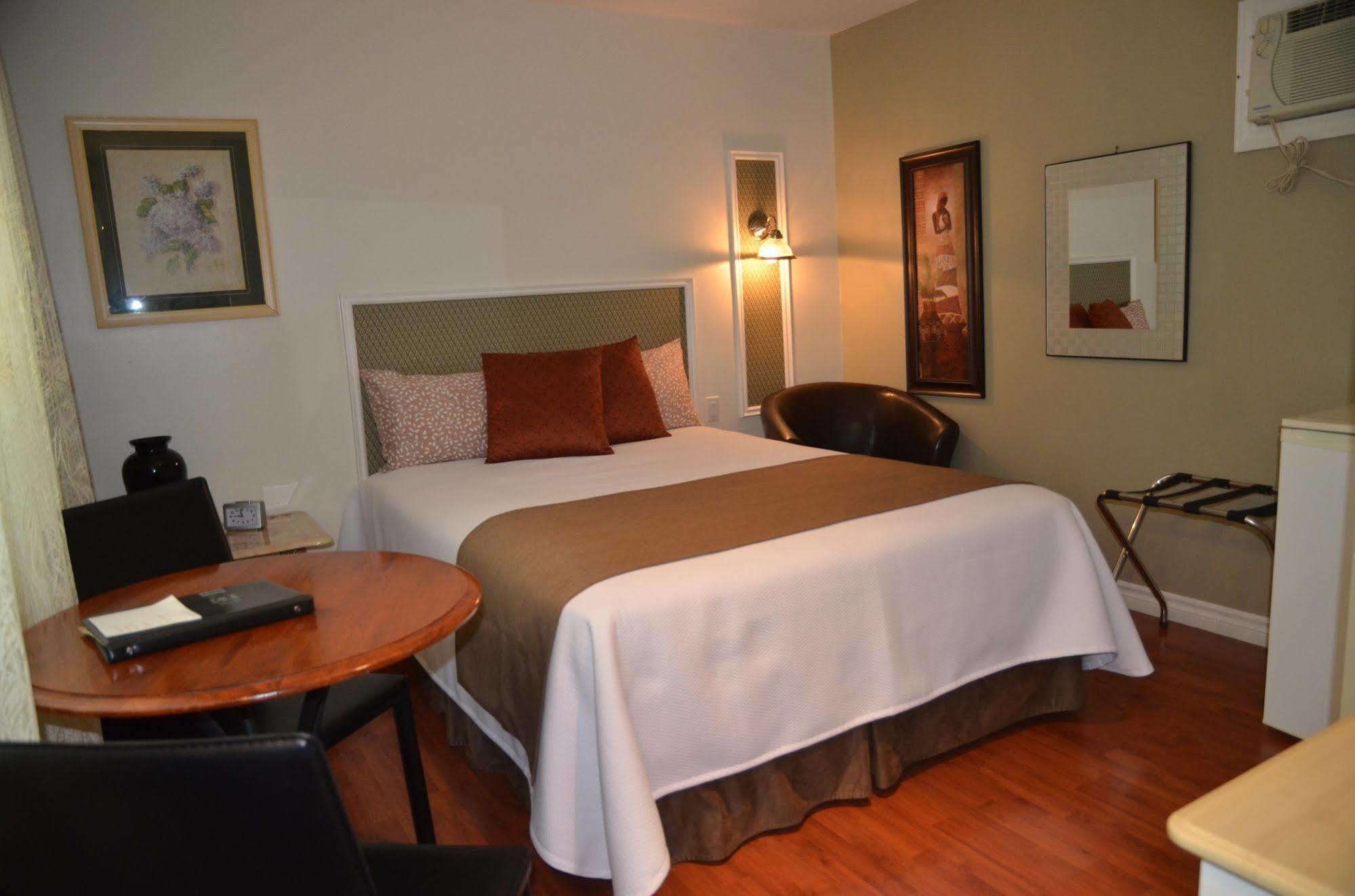 Motel Derfal Repentigny Exteriér fotografie