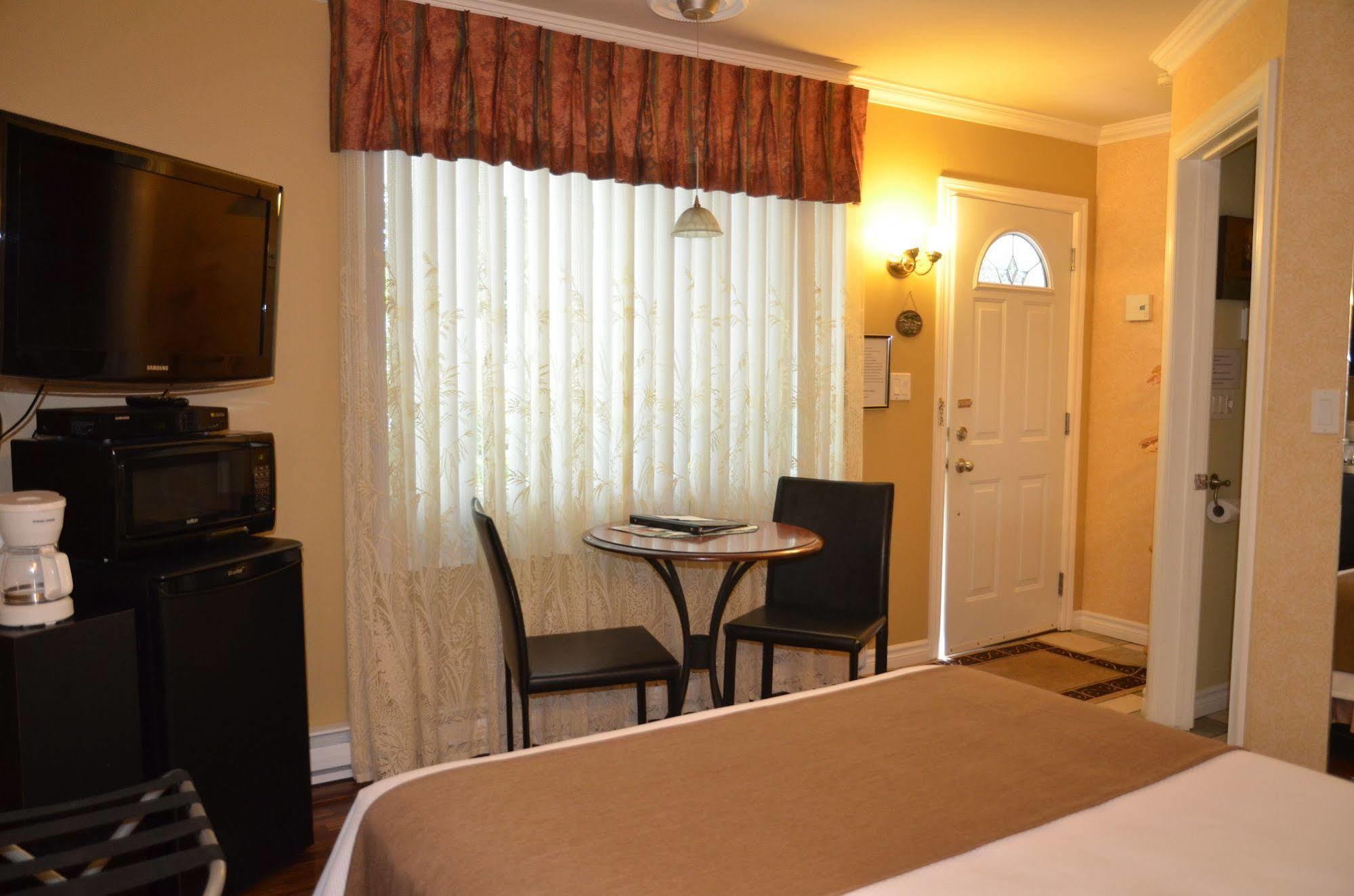 Motel Derfal Repentigny Exteriér fotografie