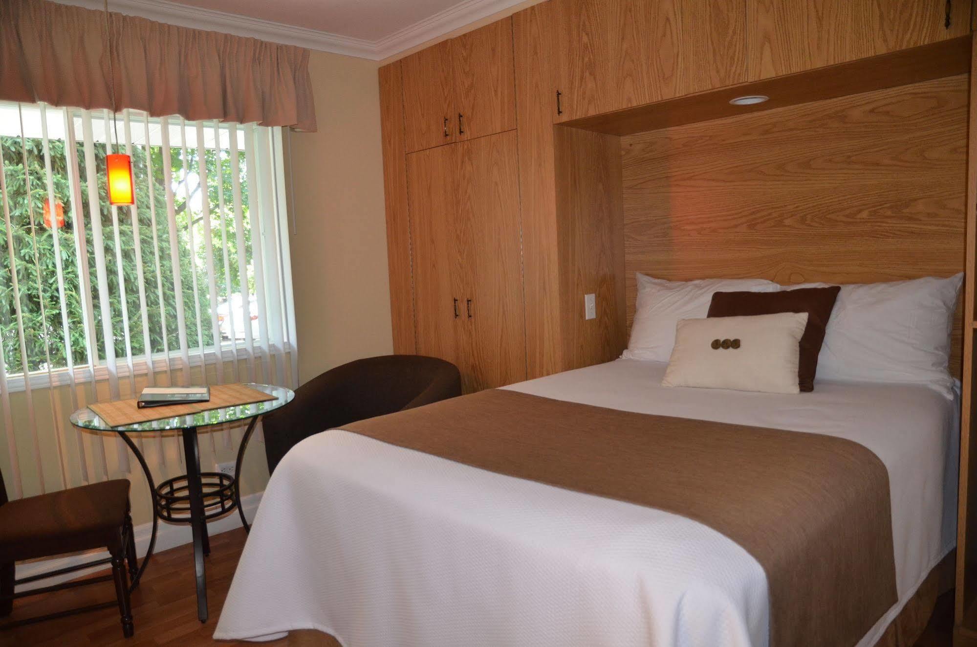 Motel Derfal Repentigny Exteriér fotografie
