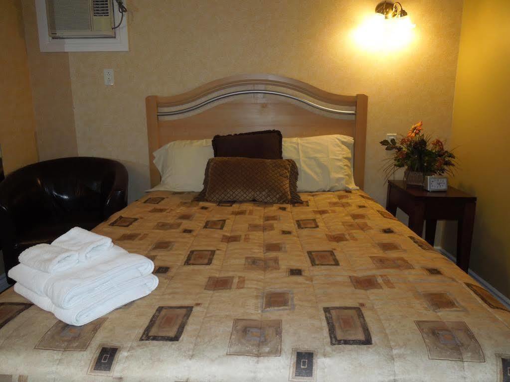 Motel Derfal Repentigny Exteriér fotografie