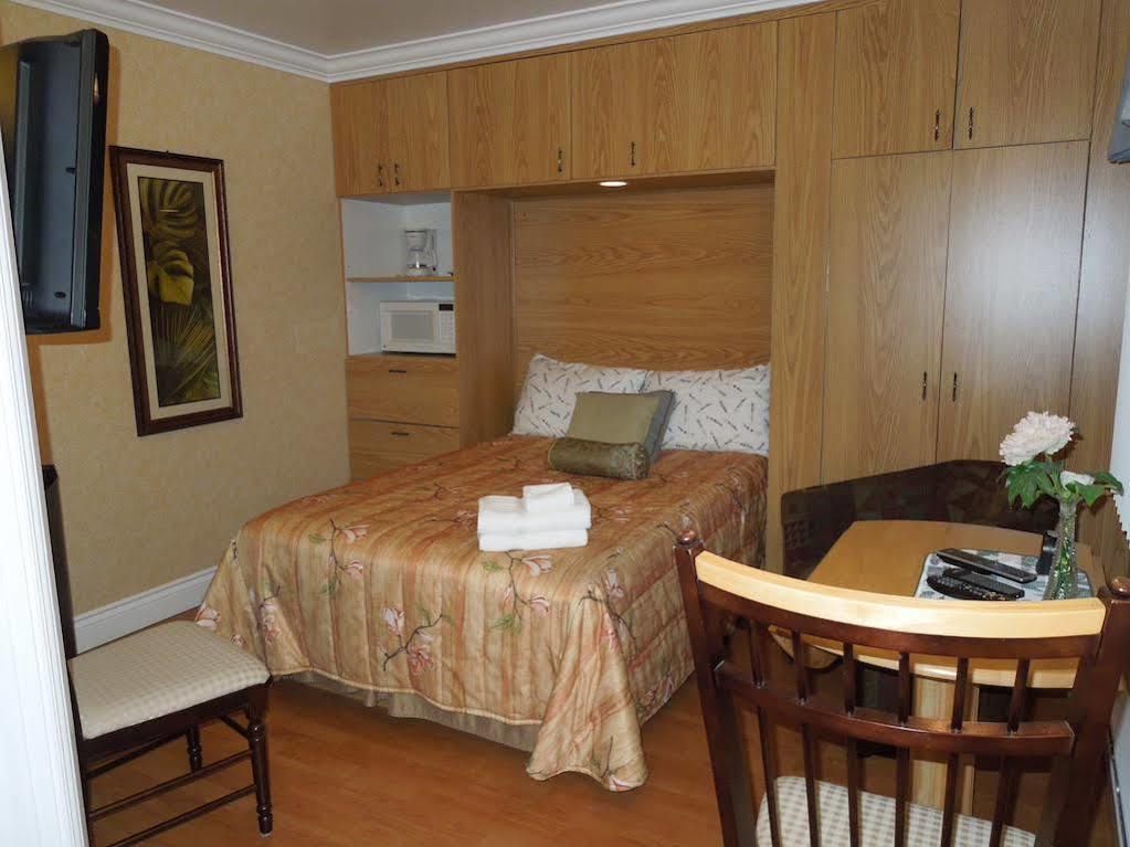 Motel Derfal Repentigny Exteriér fotografie